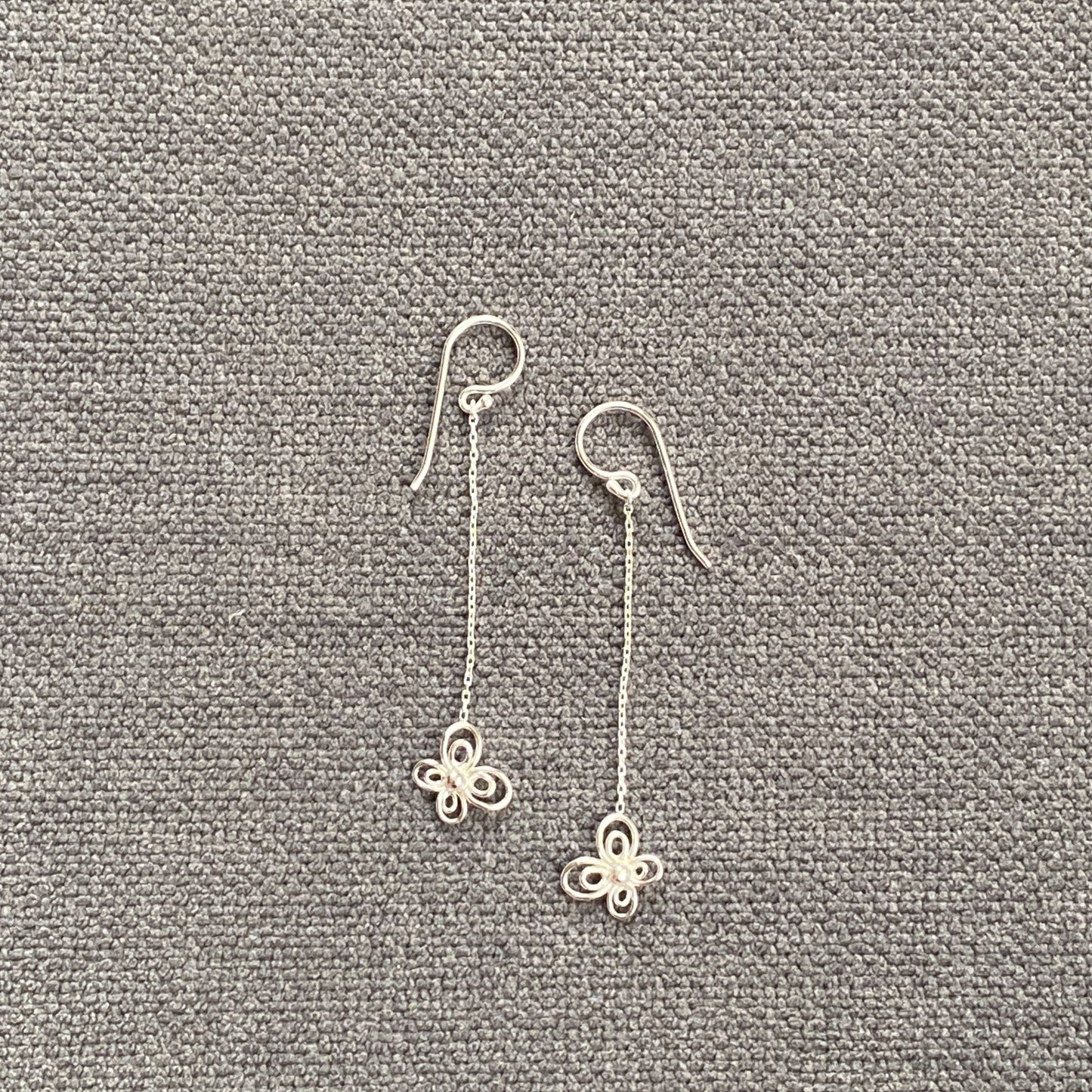 バタフライ ピアス
