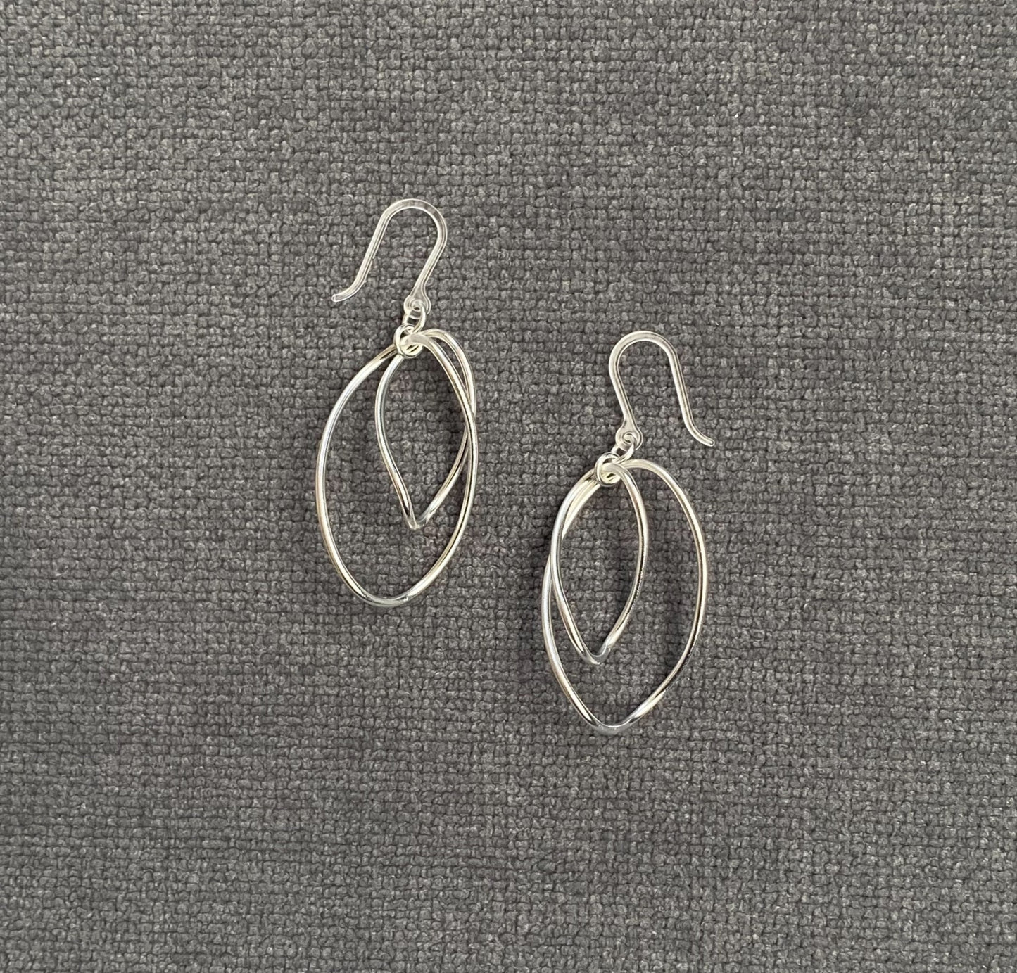 Petal 樹脂フック ピアス