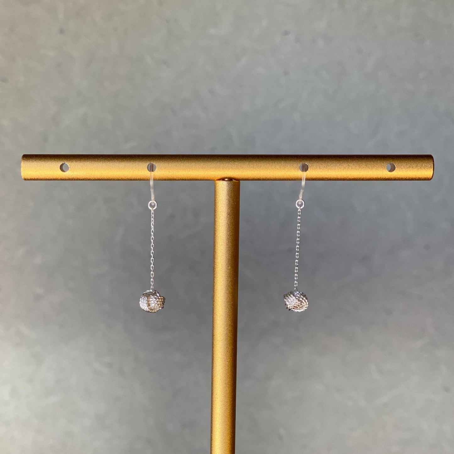 ツイストKnot樹脂フック ピアス