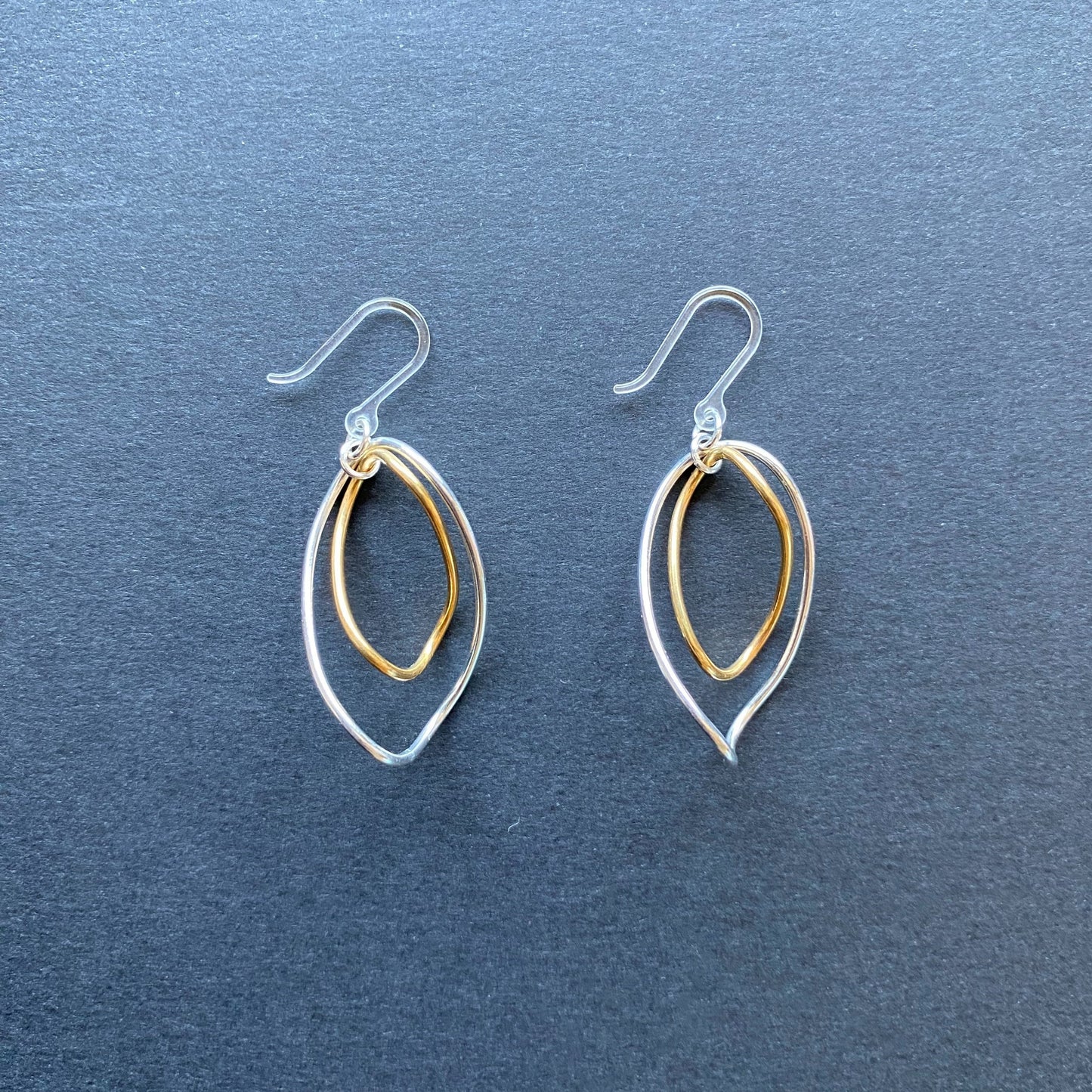 【Petal】 樹脂フック ピアス
